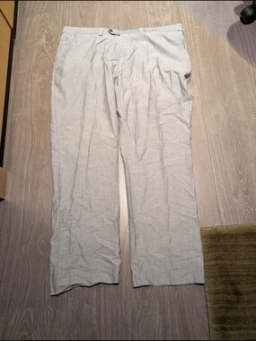 Haggar Light Gray Men’s Dress Pants - Straight Leg